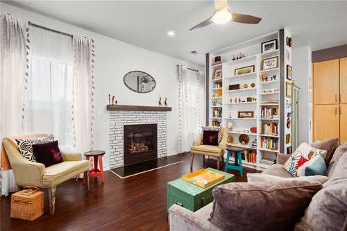 $635,000 - 2Br/3Ba -  for Sale in Flats On Wilson, Austin