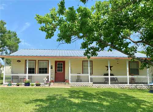 $279,000 - 3Br/2Ba -  for Sale in None, Giddings