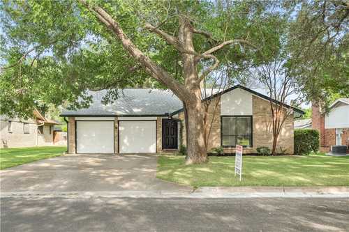 $525,000 - 3Br/2Ba -  for Sale in Buckingham Ridge Sec 02, Austin