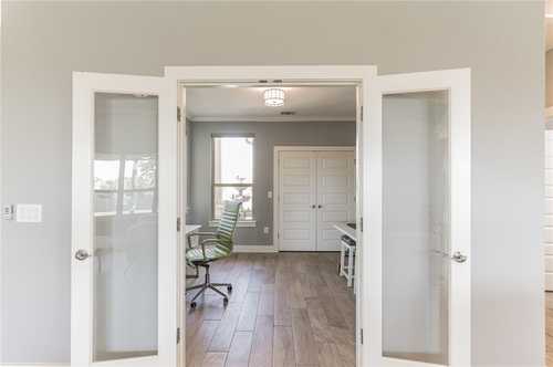$625,000 - 3Br/2Ba -  for Sale in The Colony Mud, Bastrop