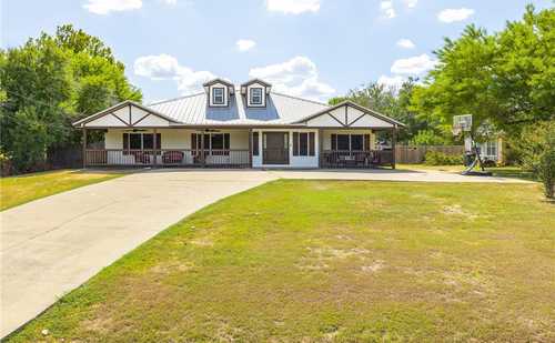 $650,000 - 5Br/2Ba -  for Sale in Old West Trail, Buda