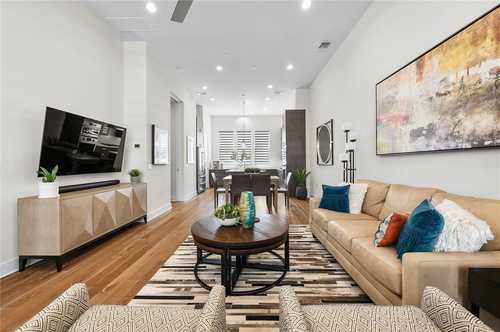 $1,075,000 - 4Br/5Ba -  for Sale in South Shore Pointe, Austin