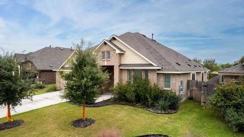 $599,999 - 5Br/3Ba -  for Sale in Summer Pointe Sec One, Buda