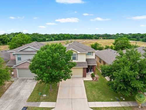 $425,000 - 4Br/3Ba -  for Sale in Ashbrook, Manchaca