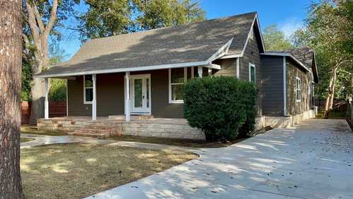 $417,000 - 4Br/2Ba -  for Sale in Burleson, Smithville
