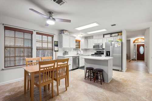 $408,000 - 3Br/2Ba -  for Sale in Willow Run, Austin