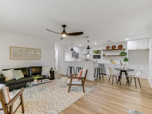 $375,000 - 2Br/2Ba -  for Sale in Tanglewood Forest, Austin