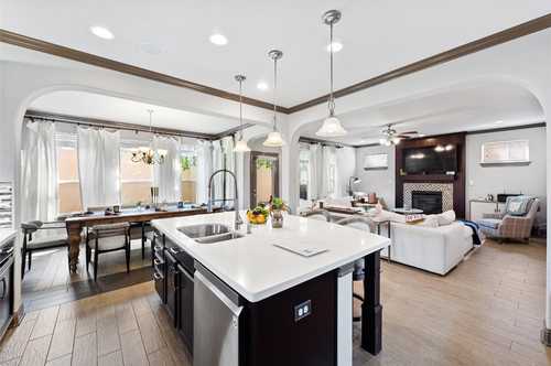 $569,990 - 3Br/3Ba -  for Sale in Versante Canyon Homes Condo, Austin