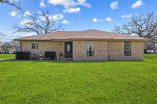 $385,000 - 3Br/2Ba -  for Sale in N/a, Giddings