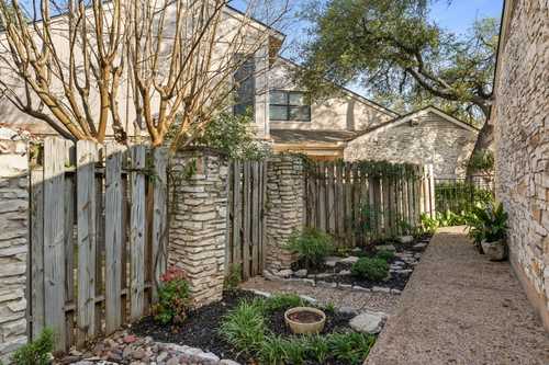 $525,000 - 2Br/2Ba -  for Sale in The Woodlands, Austin