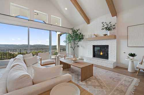 $1,249,000 - 4Br/3Ba -  for Sale in Summit At Lake Travis, Spicewood