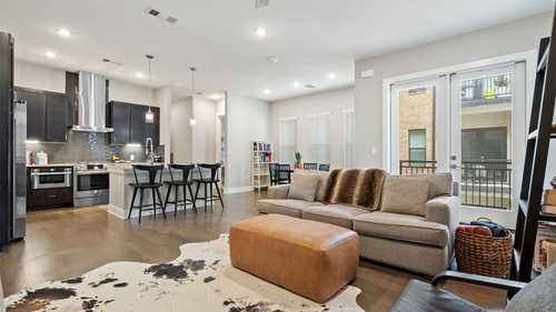 $689,000 - 2Br/2Ba -  for Sale in Grove Residential, Austin