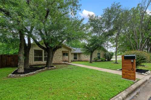 $450,000 - 4Br/2Ba -  for Sale in Eggers, Round Rock