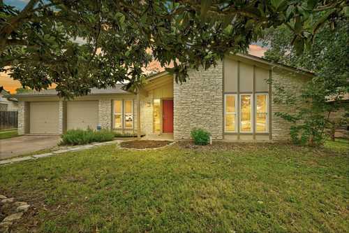 $495,000 - 3Br/2Ba -  for Sale in University Hills, Austin