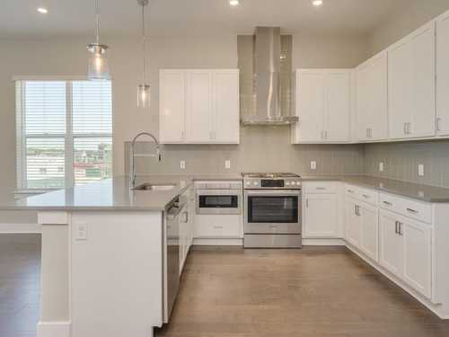 $569,000 - 2Br/1Ba -  for Sale in The Grove, Austin