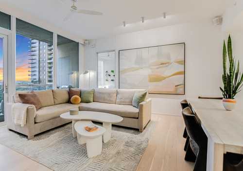 $1,325,000 - 2Br/2Ba -  for Sale in The Independent Condominiums, Austin