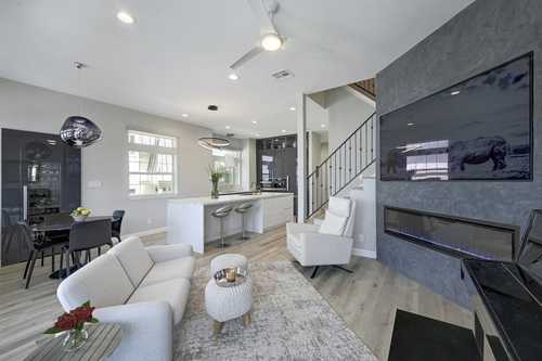 $689,000 - 3Br/3Ba -  for Sale in Villas On Travis Condo Amd, Austin