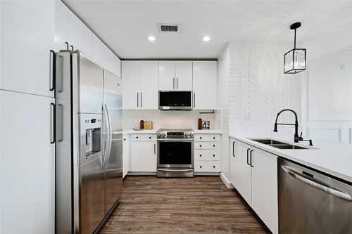 $528,700 - 1Br/1Ba -  for Sale in 360 Condominiums, Austin