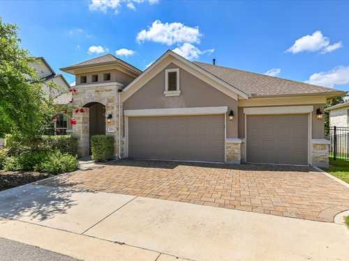 $1,150,000 - 3Br/3Ba -  for Sale in Lakes Edge, Austin