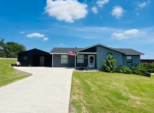 $299,000 - 3Br/1Ba -  for Sale in Coupland City, Coupland