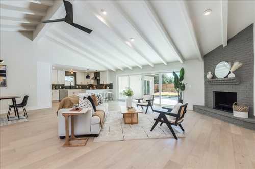 $699,555 - 5Br/2Ba -  for Sale in Cherrylawn Sec 4, Austin