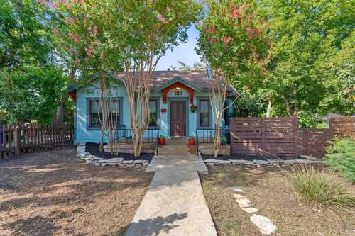 $999,500 - 3Br/3Ba -  for Sale in Travis Heights, Austin