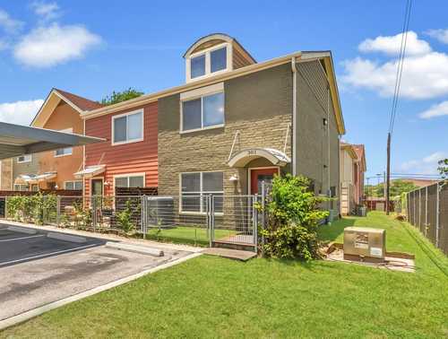 $325,000 - 2Br/3Ba -  for Sale in Townhomes At Riverside Grove, Austin