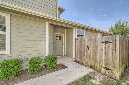 $284,900 - 3Br/3Ba -  for Sale in Fort Dessau Townhomes, Pflugerville