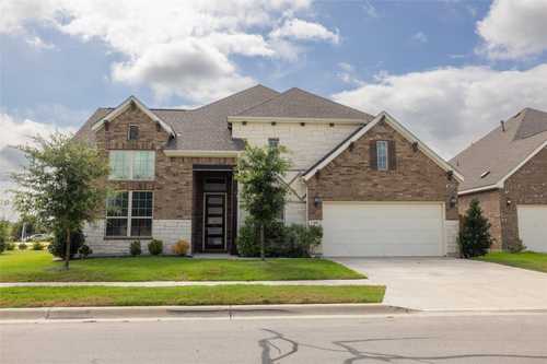 $515,000 - 4Br/3Ba -  for Sale in Crosswinds Ph Two, Kyle