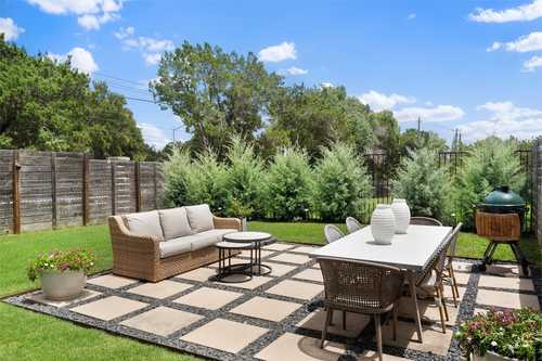 $465,000 - 3Br/3Ba -  for Sale in Parker Ranch Condominiums, Austin