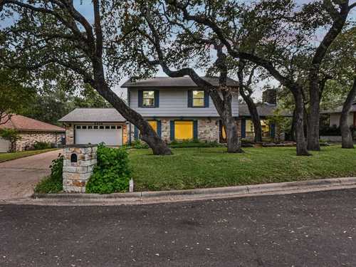 $925,000 - 4Br/3Ba -  for Sale in Travis Country, Austin