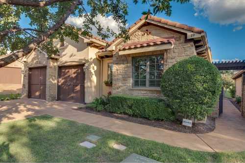 $860,000 - 3Br/3Ba -  for Sale in Villas At Flintrock Sec 2 Condo, Austin