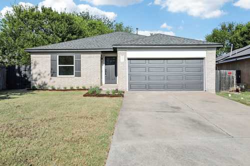 $389,900 - 3Br/2Ba -  for Sale in Williamson Creek Sec 02, Austin