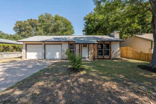 $339,900 - 3Br/2Ba -  for Sale in Creek Bend Sec 01, Austin