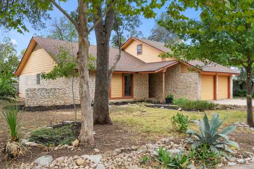 $535,000 - 3Br/2Ba -  for Sale in Village Sec 05, Austin