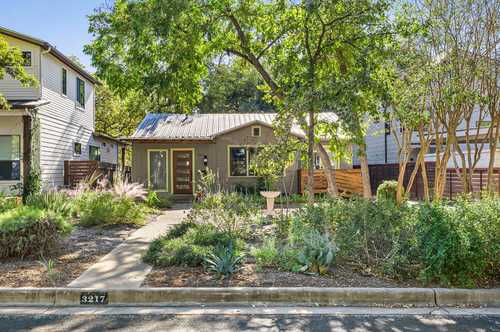 $885,000 - 3Br/1Ba -  for Sale in Tobin & Johnson, Austin