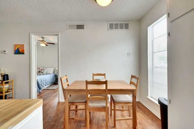 $215,000 - 1Br/1Ba -  for Sale in Quarters Condos, Austin