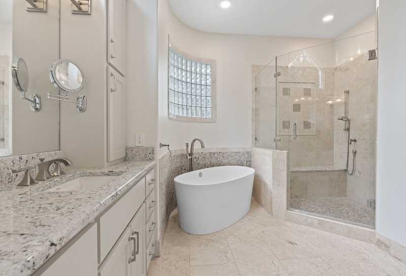 $2,550,000 - 4Br/5Ba -  for Sale in Westview On Lake Austin Ph C, Austin