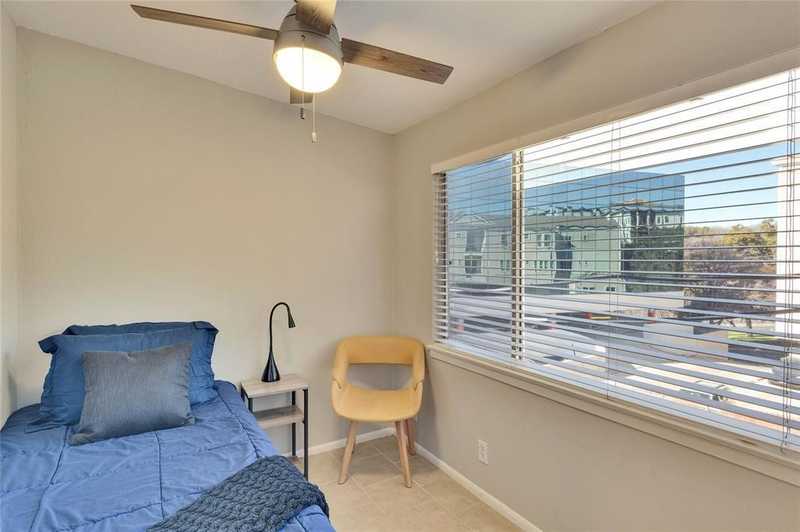 $229,000 - 2Br/1Ba -  for Sale in Star West Condo, Austin