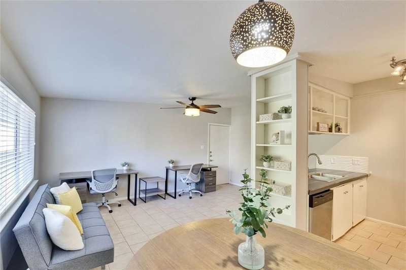 $229,000 - 2Br/1Ba -  for Sale in Star West Condo, Austin