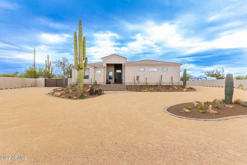 $1,300,000 - 4Br/3Ba - Home for Sale in Acre Lot, Cave Creek