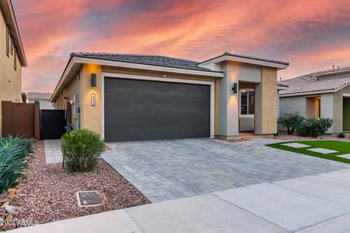$888,999 - 4Br/2Ba - Home for Sale in Sky Crossing Parcel 7-8, Phoenix