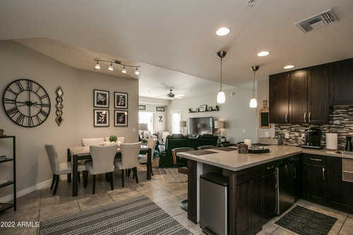 $489,000 - 2Br/2Ba -  for Sale in Toscana Vacation Suites Condominium, Phoenix