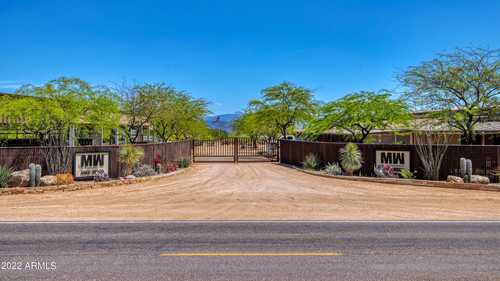 $3,950,000 - 8Br/10Ba - Home for Sale in Metes And Bounds, Scottsdale