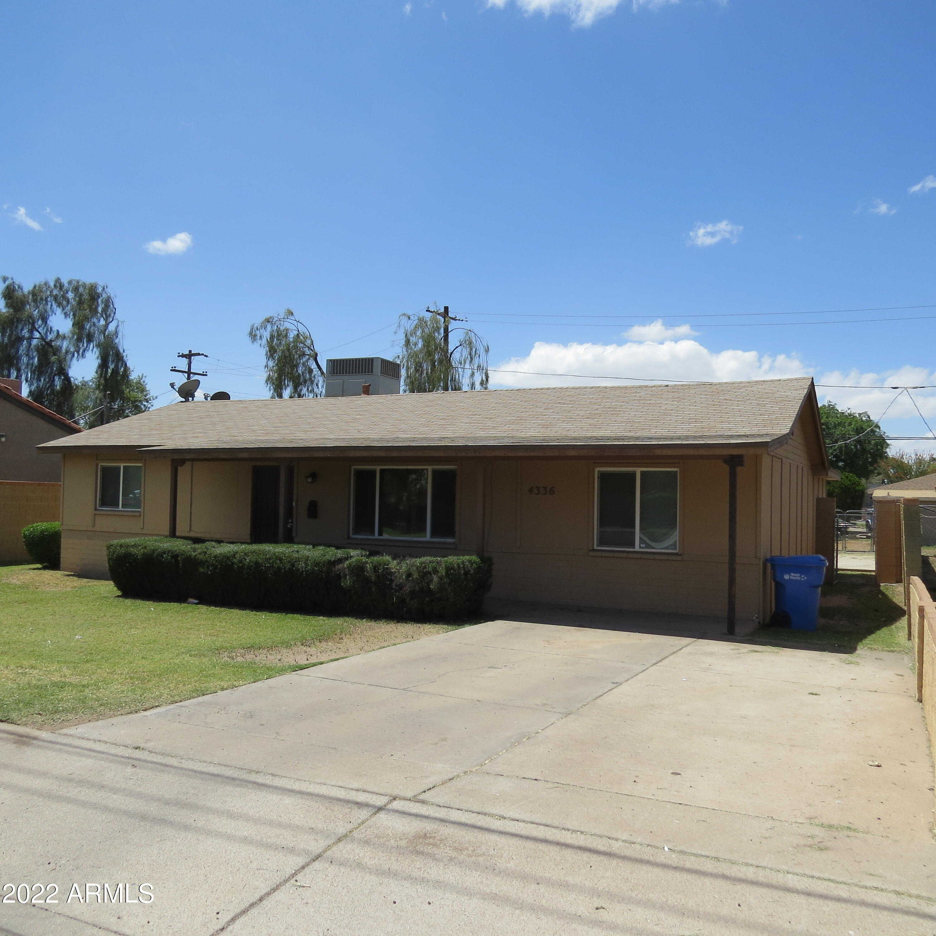 View Phoenix, AZ 85016 property