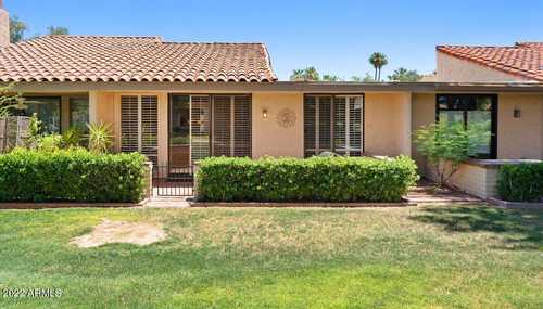 $550,000 - 2Br/2Ba -  for Sale in Sunrise Villas, Scottsdale