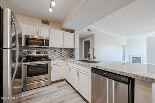 $475,000 - 2Br/2Ba -  for Sale in Venu At Grayhawk Condominium, Scottsdale