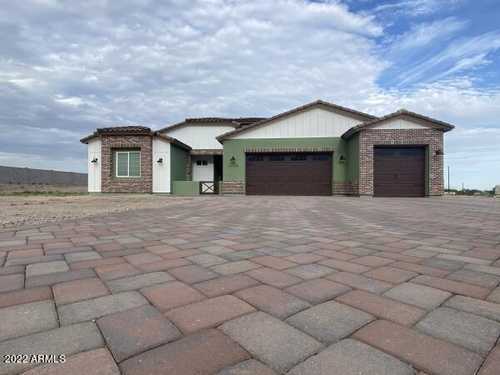 $779,000 - 4Br/3Ba - Home for Sale in Metes And Bounds, Laveen