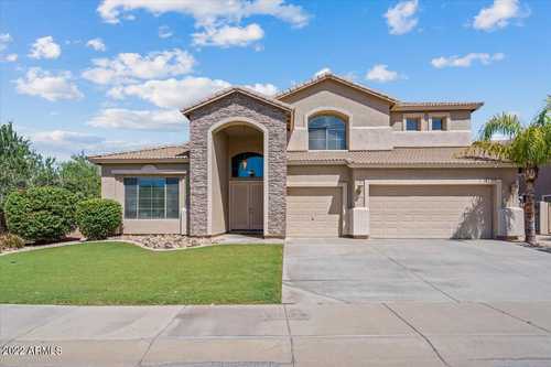 $870,000 - 4Br/3Ba - Home for Sale in Saguaro Canyon, Chandler