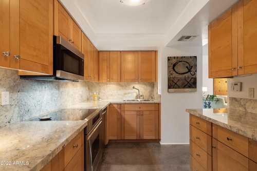 $465,000 - 3Br/2Ba -  for Sale in Biltmore Terrace Condominiums, Phoenix